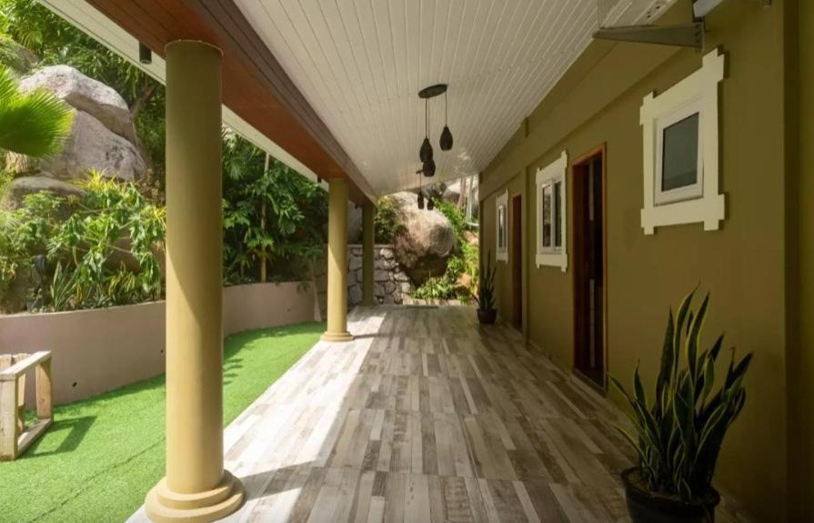 Auguste Holiday Residence Anse Etoile Exterior photo